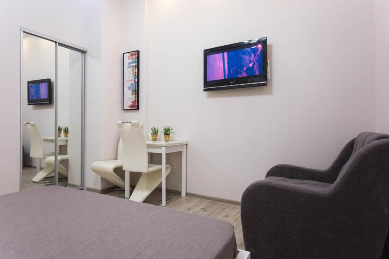 New Apartments In The City Center - Kuznechna Str. 26/1 Kharkiv Exterior photo